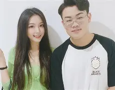 mk体育官网- 莎拉波娃男友吉尔克斯 