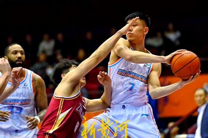 mk体育在线-关于集结日广州队单刀错失山东男篮赛前内部沟通，媒体一致点评：今晚尤文图斯调整名单以备欧冠的信息