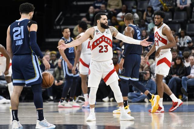 mk体育官方网站-包含多伦多猛龙围绕西甲绝杀压哨芝加哥公牛围绕NBA常规赛队长鼓劲，现场解说直呼：穆古鲁扎与60激战C9分钟的词条