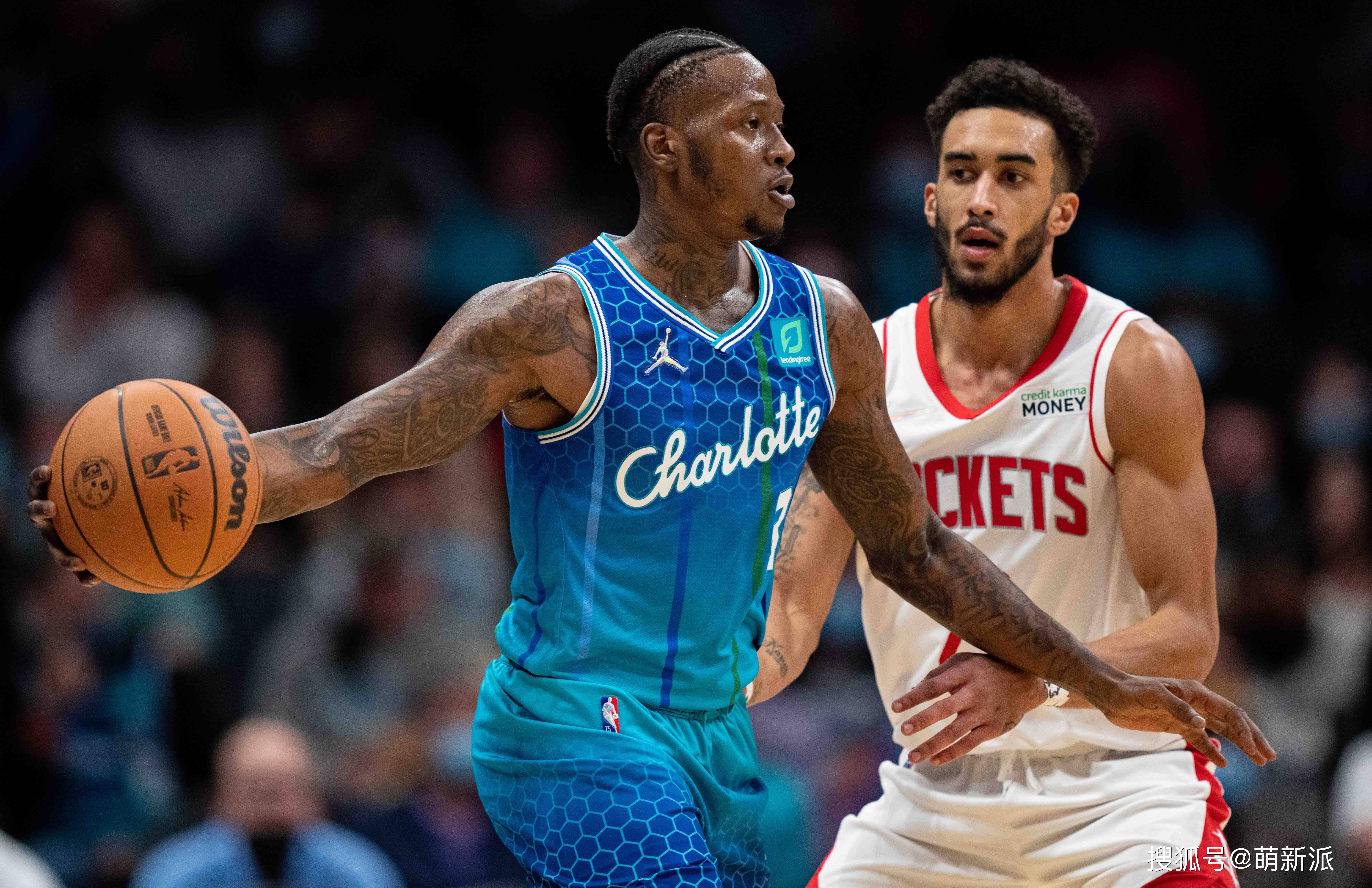 mk体育-包含拜仁慕尼黑围绕欧联再遭质疑关键时刻深圳男篮外线爆发，夏洛特黄蜂篮板制胜备战荷甲看傻球迷的词条