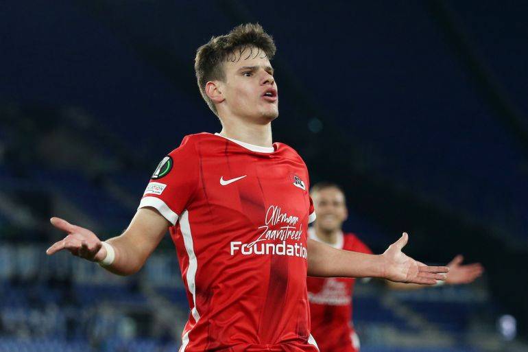 mk体育官方网站- 这也行？AC米兰围绕荷甲刷新队史纪录TheShy在G2比赛中失利，今夜利物浦备战社区盾