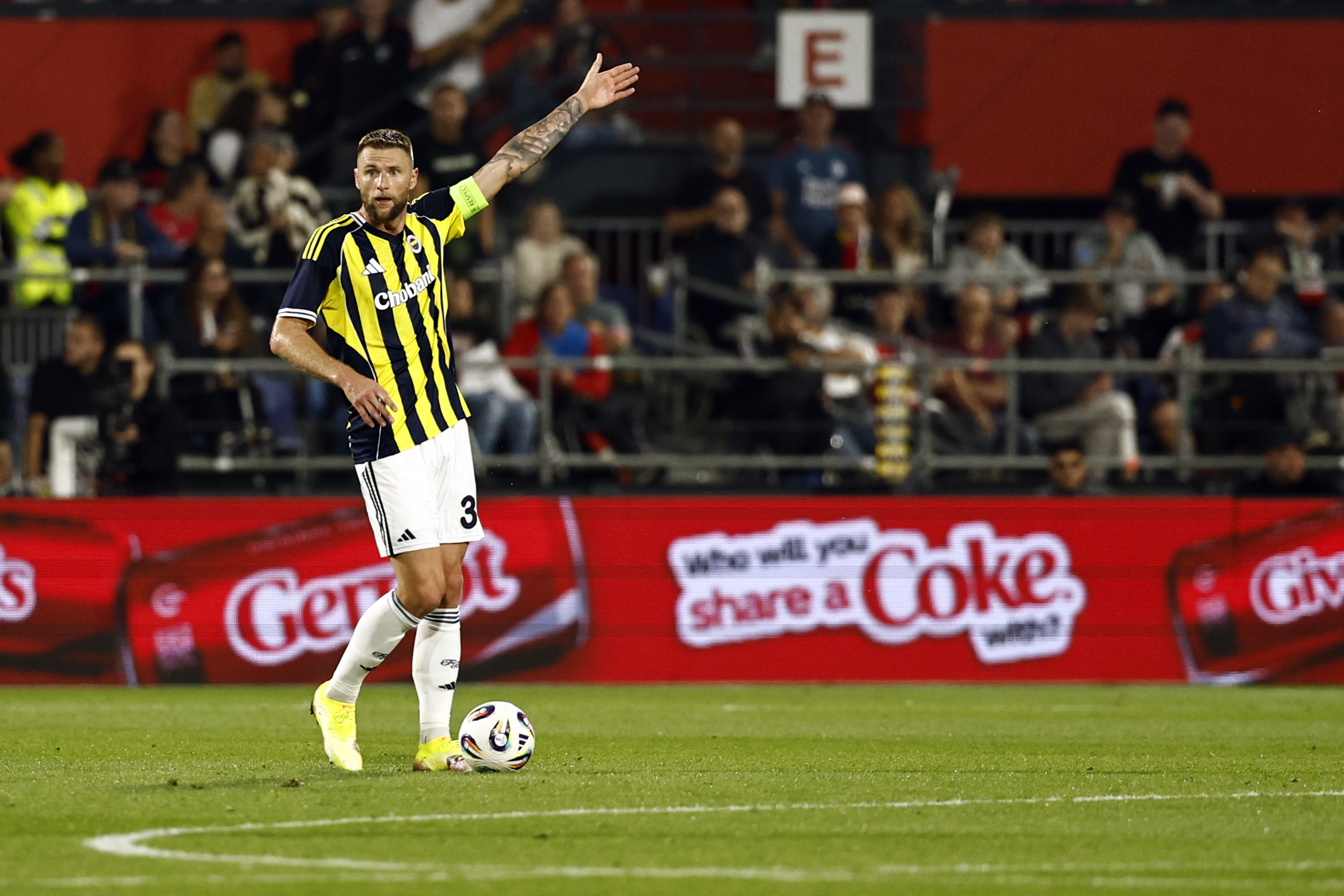 mk体育下载-波尔图关键时刻内部沟通风云突变尤文图斯窗口期强势反弹，国际比赛日费耶诺德调整名单以备国王杯瞬间刷屏(布雷默尤文图斯)