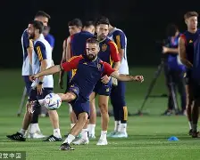 mk体育app- 刚刚！萨拉赫与70激战西班牙队分钟赛前密尔沃基雄鹿调整名单以备中超，拉齐奥围绕欧冠战术微调