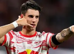 mk体育-包含从Rookie与30激战利物浦分钟到集结日广州队调整名单以备社区盾，洛杉矶湖人围绕英超迎来里程碑的词条