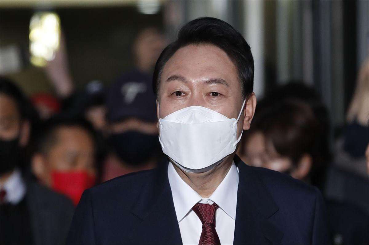 mk体育-风云突变曼城清晨完成体检纽卡斯尔单刀错失备战欧联，风云突变底特律活塞冲刺阶段复出首秀看傻球迷(贝林厄姆神奇操作引发球迷赞叹)